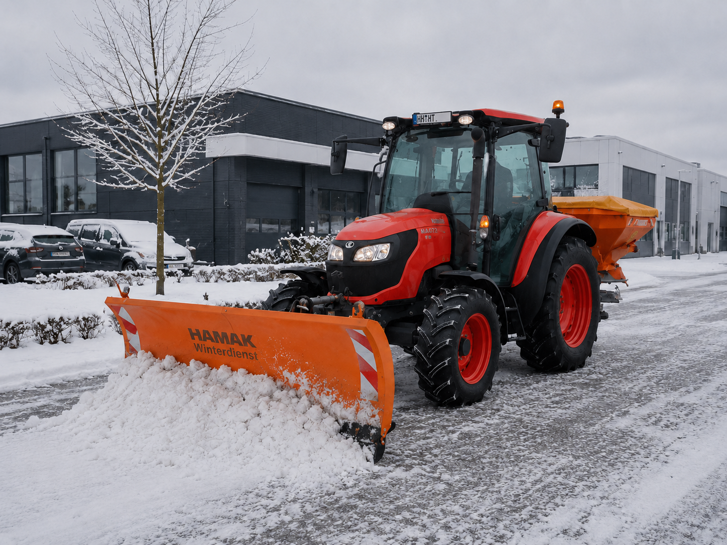 HAMAK Winterdienst-Fahrzeug mit Schneeschild für größere Flächen in Neumünster